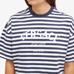 Versace Crop Stripe Logo T-Shirt -Deals Snazzy Mode Store 02 02 2024 SI 1014237 1A10133 6WC10 10 1