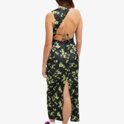 ROTATE Shiny Stretch Tight Dress -Deals Snazzy Mode Store 04 09 2023 SI 1114192470 19 4004 7 1