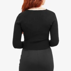 Alexander Wang V-Neck Logo Necklace Top -Deals Snazzy Mode Store 09 01 24 LS 1KC1241006 001 7 1