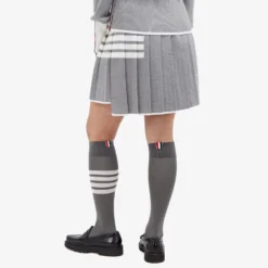 Thom Browne Hector Pleated 4 Bar Mini Skirt -Deals Snazzy Mode Store 14 02 2024 JC FKK120A Y1002 055 7 1