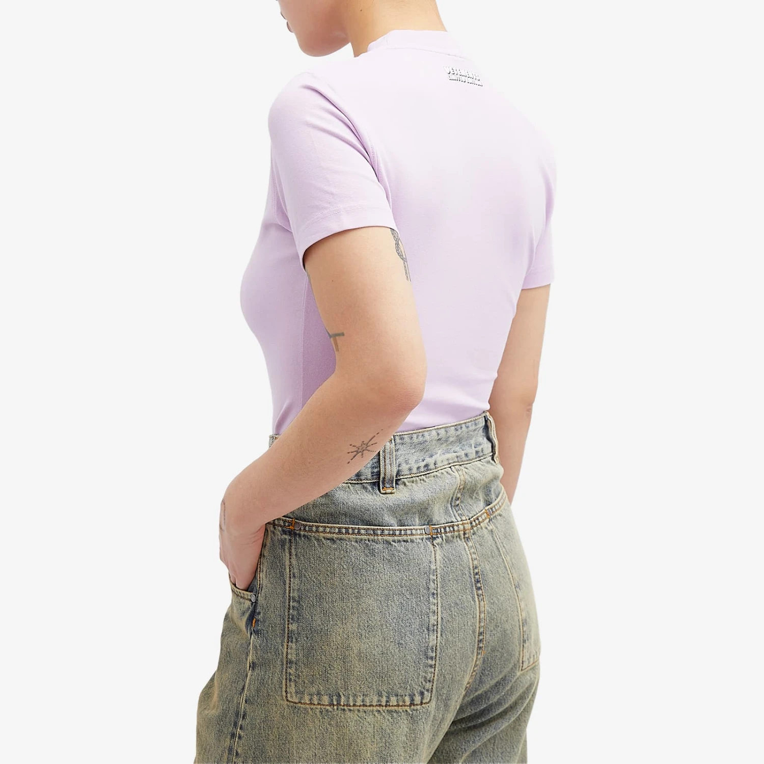 VETEMENTS Bubble Gum Logo Fitted T-Shirt 3 VETEMENTS Bubble Gum Logo Fitted T-Shirt - Image 3