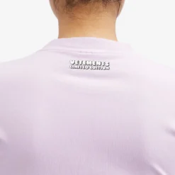 VETEMENTS Bubble Gum Logo Fitted T-Shirt 9 VETEMENTS Bubble Gum Logo Fitted T-Shirt -Deals Snazzy Mode Store 15 02 2024 LB WE64TR310P 9 1