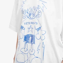VETEMENTS Scribbled Teen T-Shirt -Deals Snazzy Mode Store 17 01 24 tc ue64tr340w 10