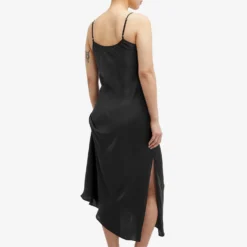 Low Classic 2-Way Slip Dress 7 Low Classic 2-Way Slip Dress -Deals Snazzy Mode Store 19 02 2024 JA LCPS24DR01345372 7 1