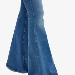 Good American Good Super Bell Jeans -Deals Snazzy Mode Store 22 01 2024 AJ GBEL014 b691 10 1