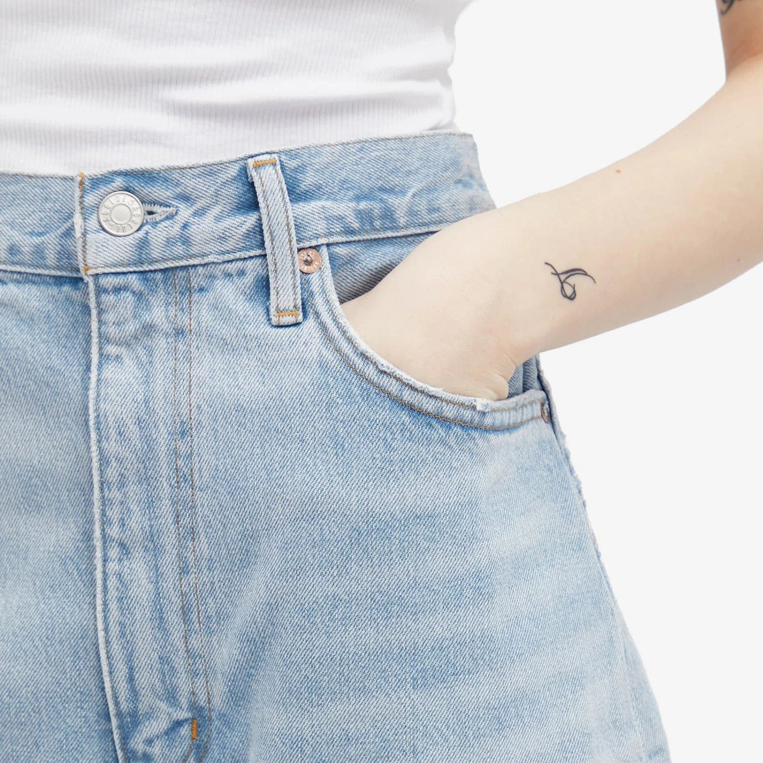 Agolde Stella Denim Shorts 5 Agolde Stella Denim Shorts - Image 5