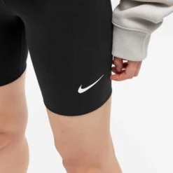 Nike High Waisted 8 Inch Biker Shorts -Deals Snazzy Mode Store 23 10 2023 GH DV7797 010 9 1