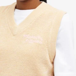 Maison Kitsune Handwriting Crop Vest -Deals Snazzy Mode Store 24 04 2024 BLR MW00813KT1108 H712 9 1